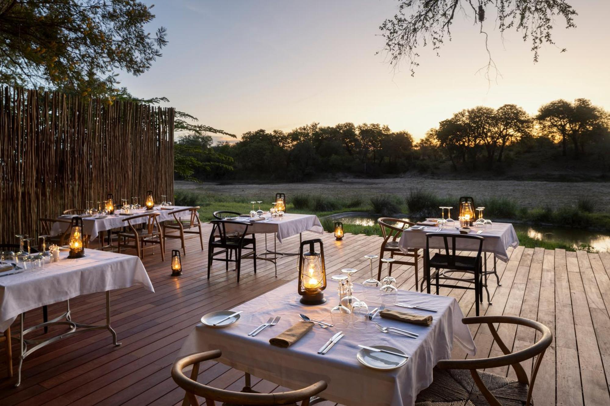 Simbavati River Lodge Timbavati viltreservat Exteriör bild