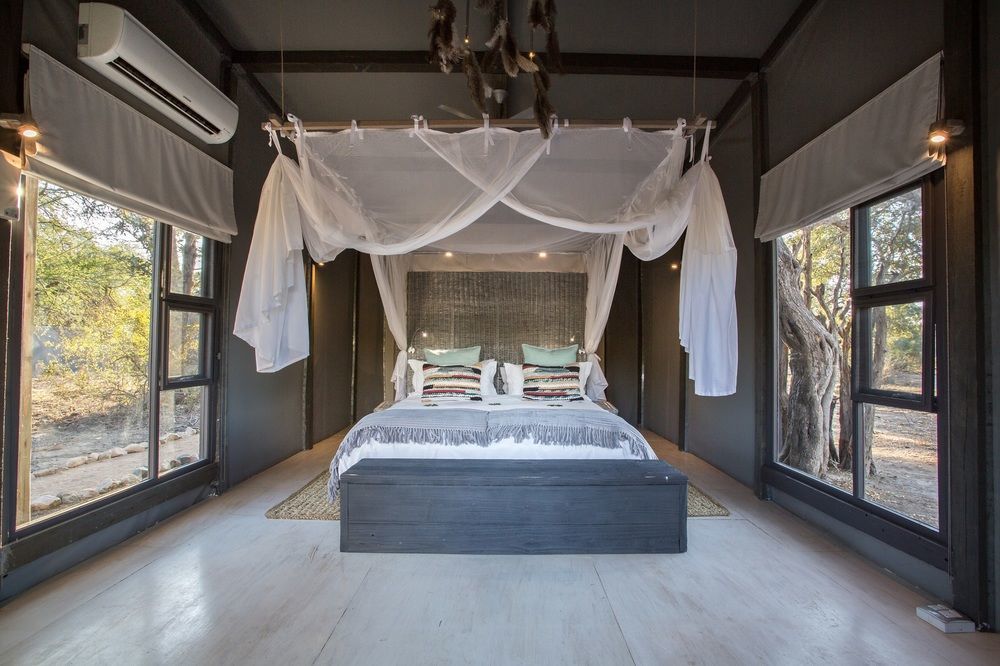 Simbavati River Lodge Timbavati viltreservat Exteriör bild