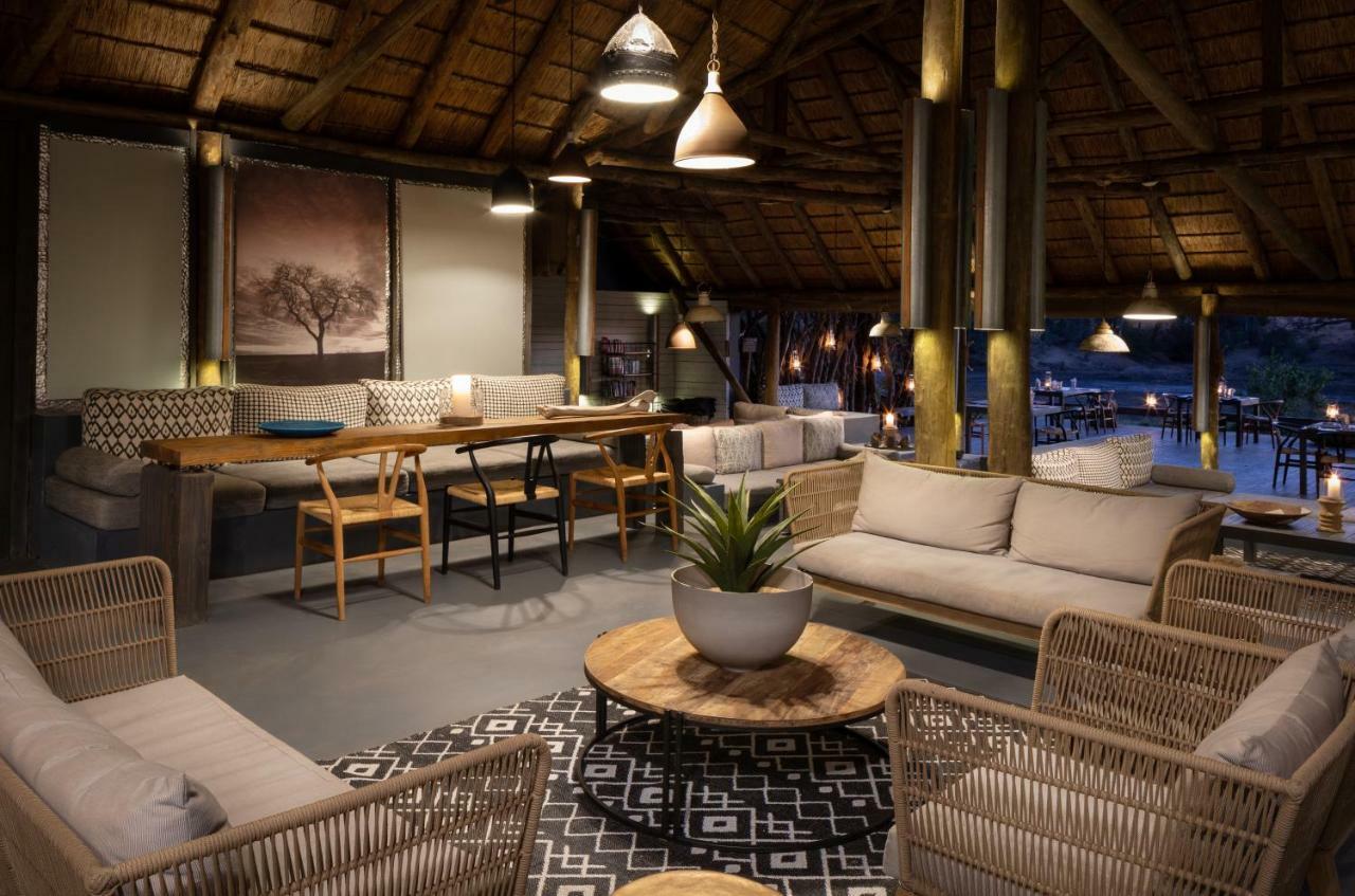 Simbavati River Lodge Timbavati viltreservat Exteriör bild